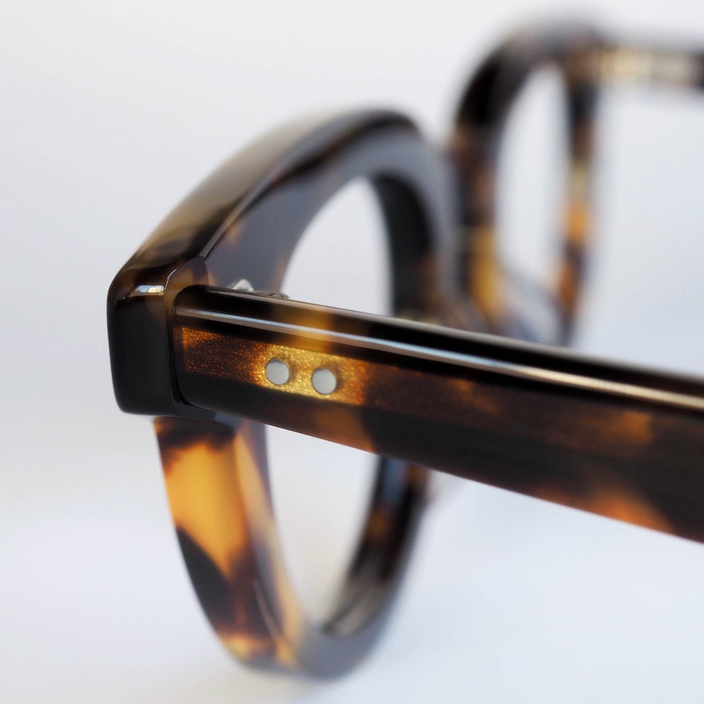 Black Dog col.Tobacco Sunburst