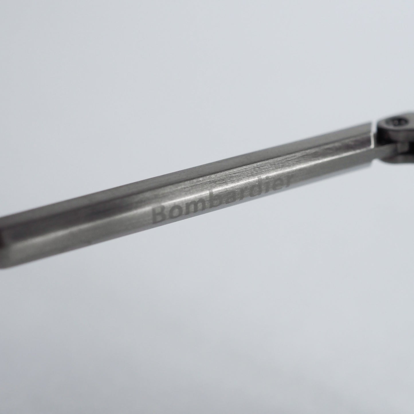 Bombardier col. ANTIQUE SILVER