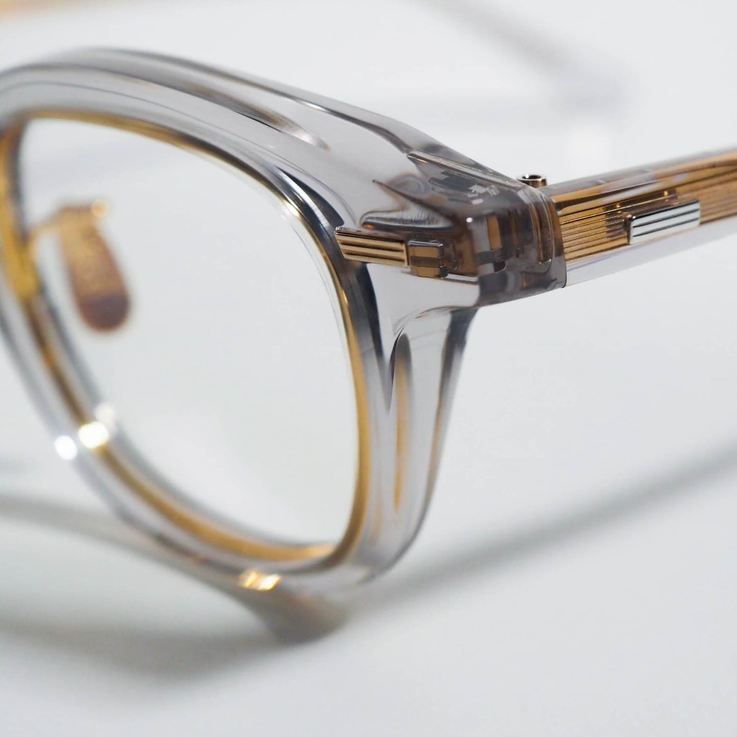 BASTILLE col.04 (Clear gray / Gold)