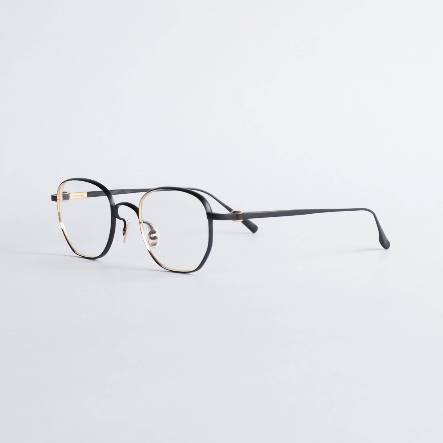 MALIBU col.03 (Black / White gold)