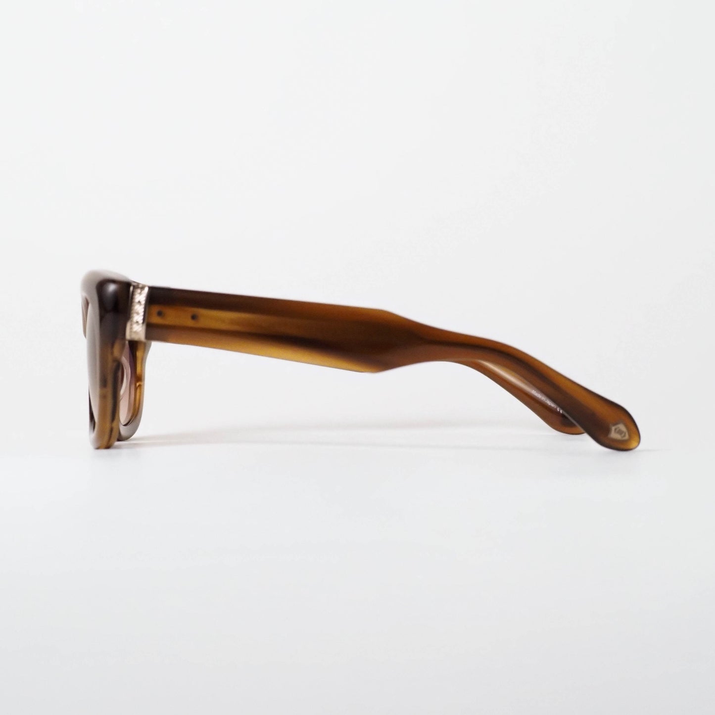 M1042-SUN col.BLN