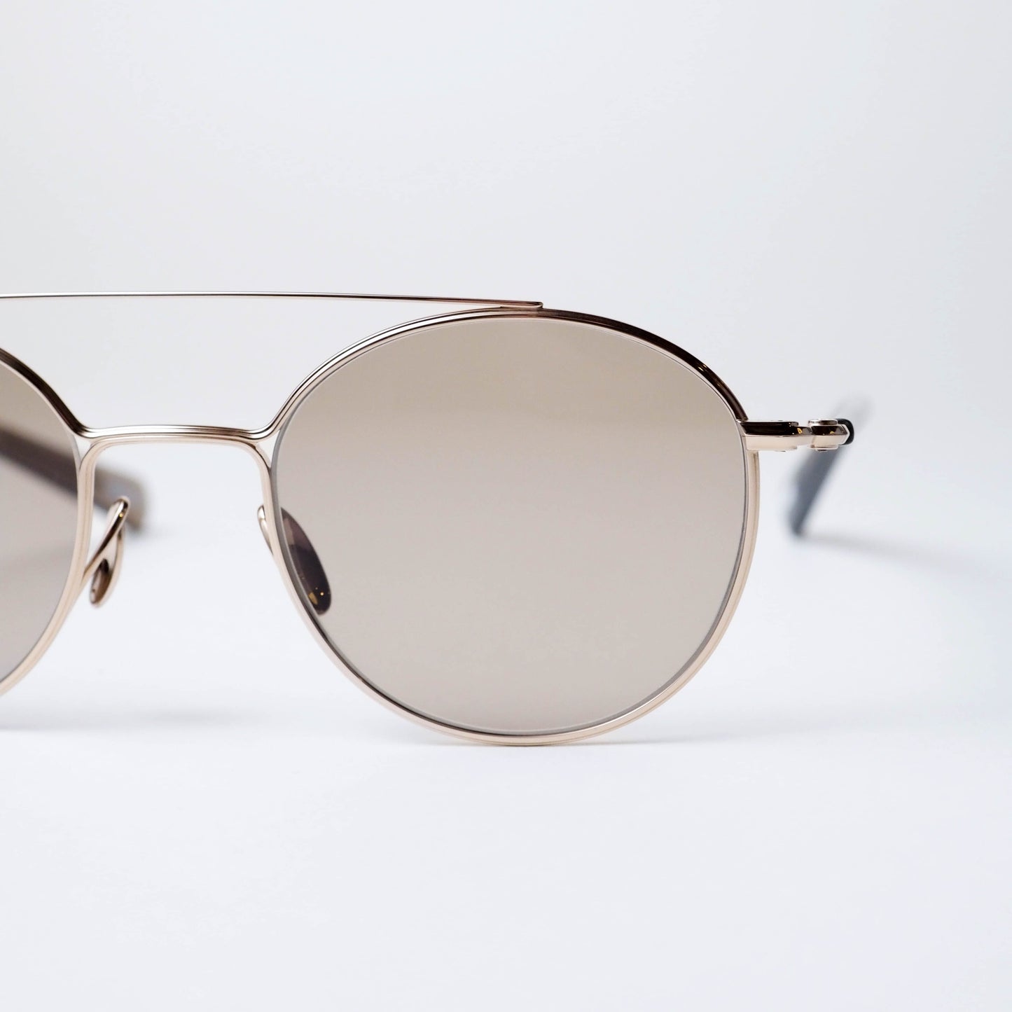 U-177-SG Aaron col.01(White gold / Taupe)