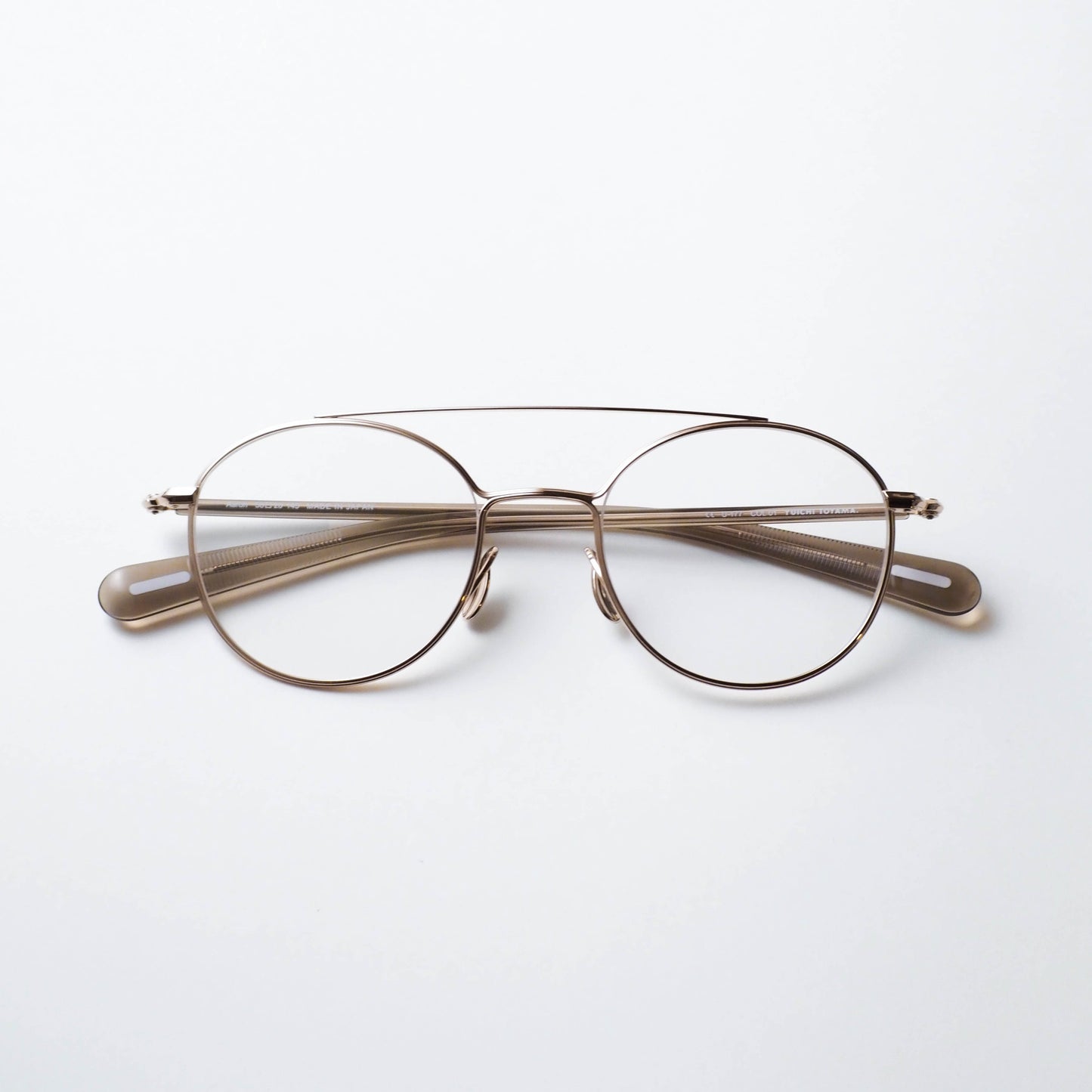 U-177 Aaron col.01(White gold / Taupe)