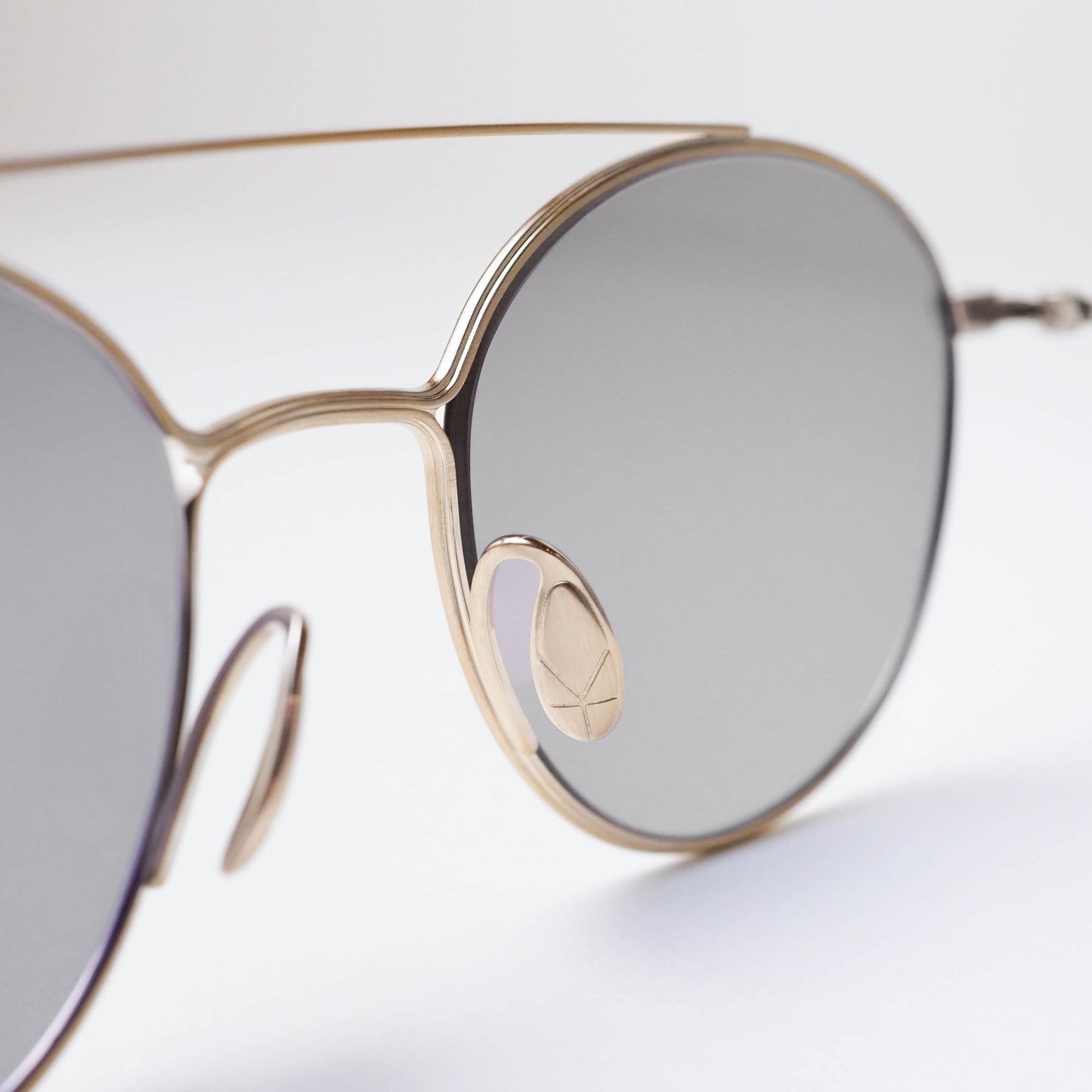 U-177 SG Aaron col.03(Omomuki / Clear gray)