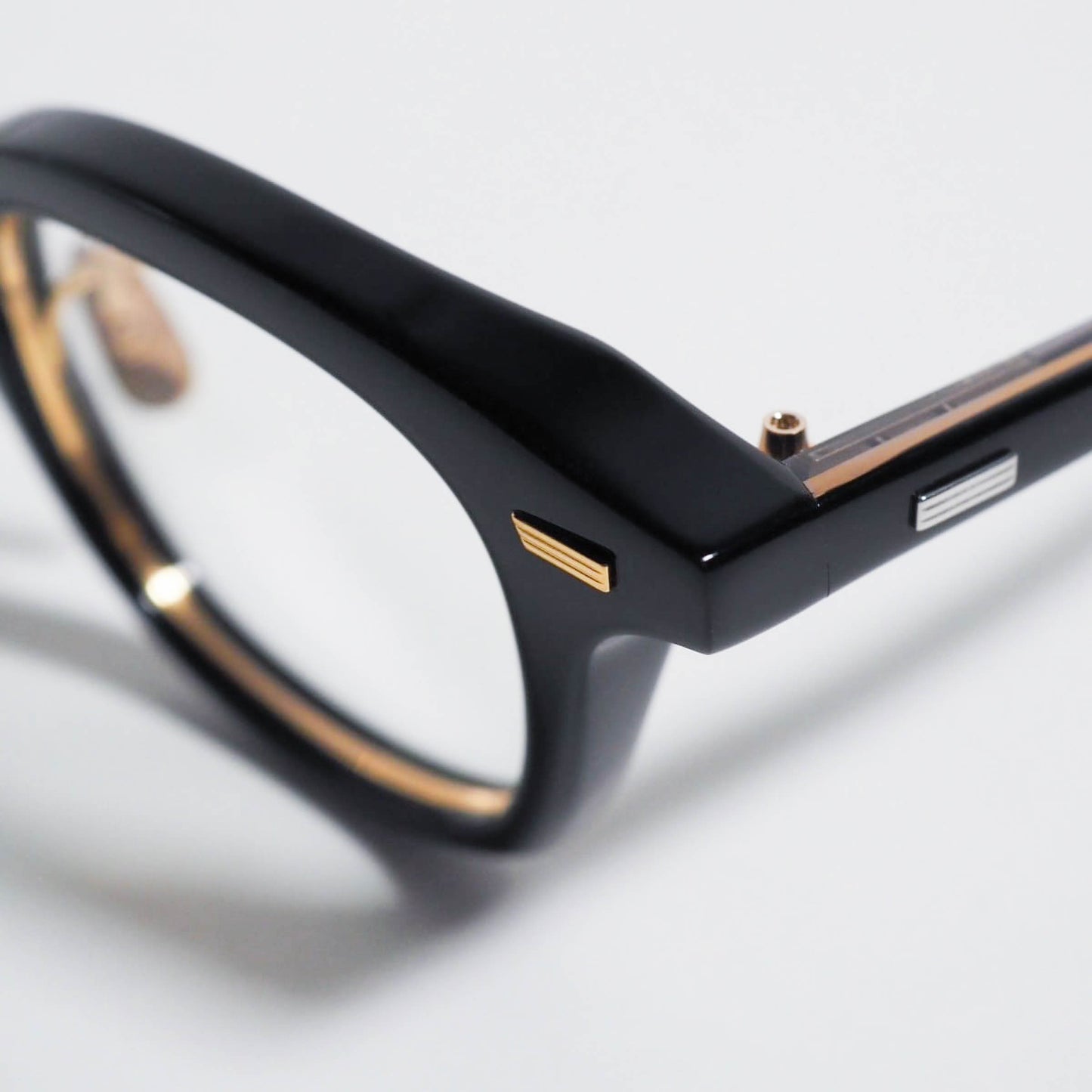 BASTILLE col.01 (Black/Gold)