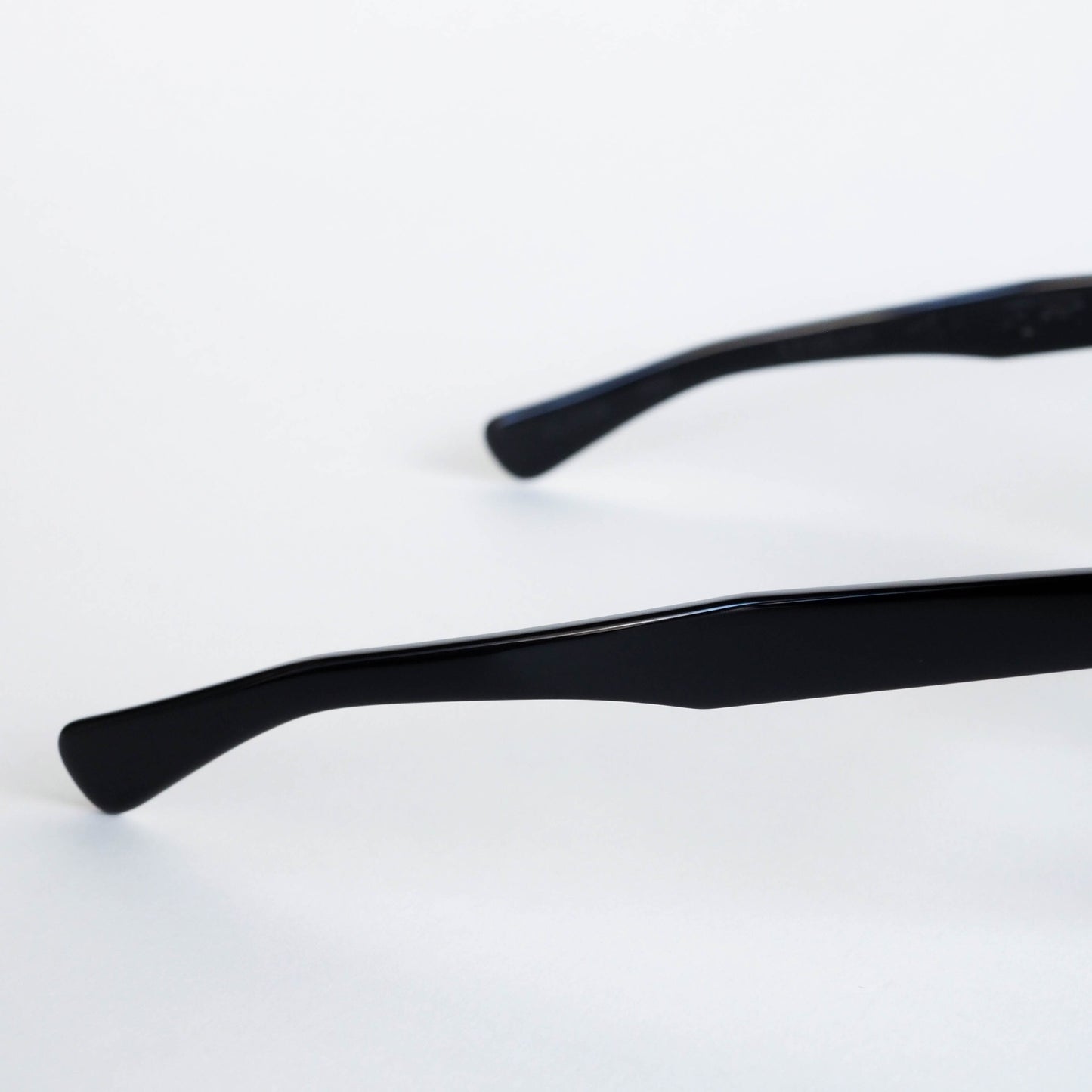 LE CHAT col.Piano Black