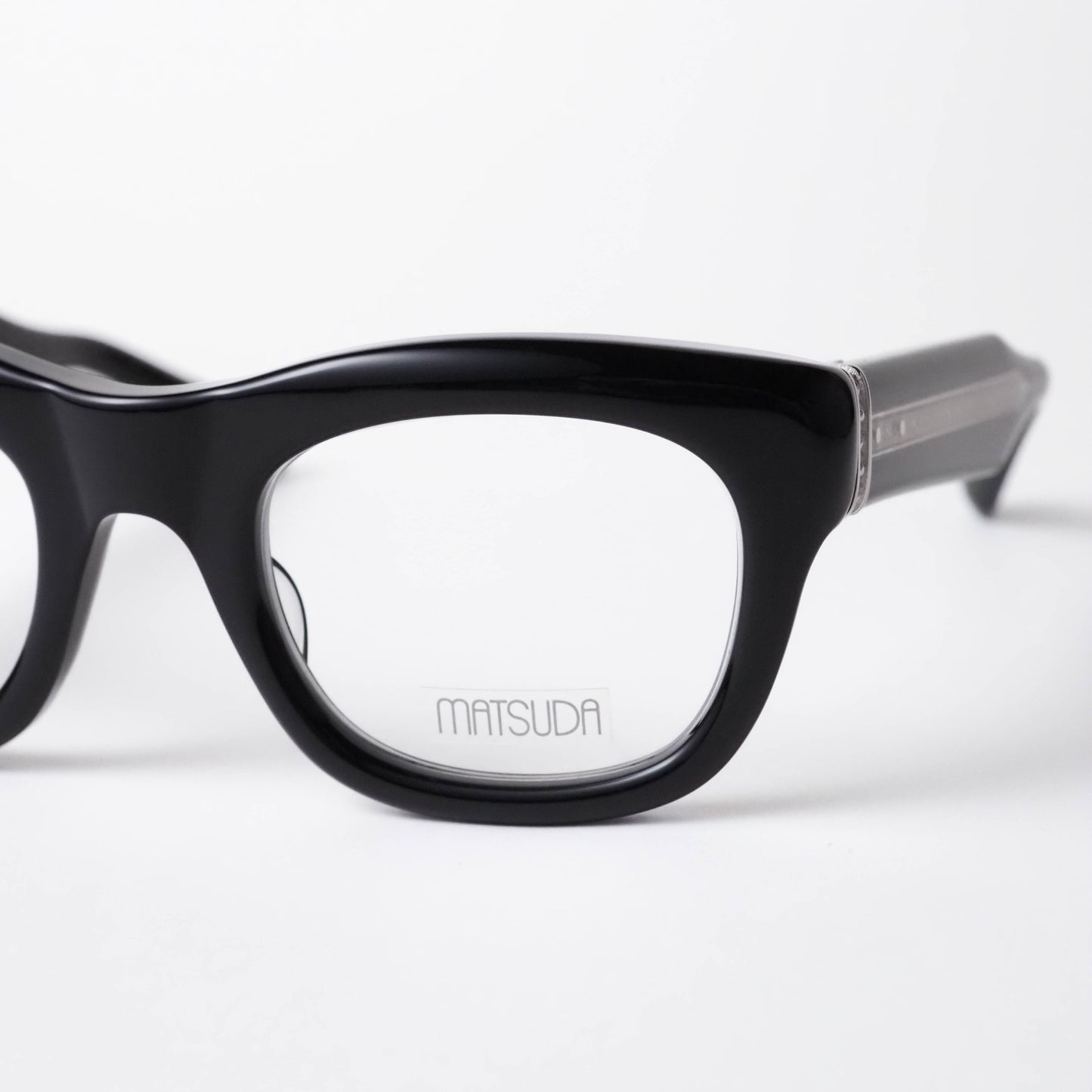 M1042 col.BLK-S