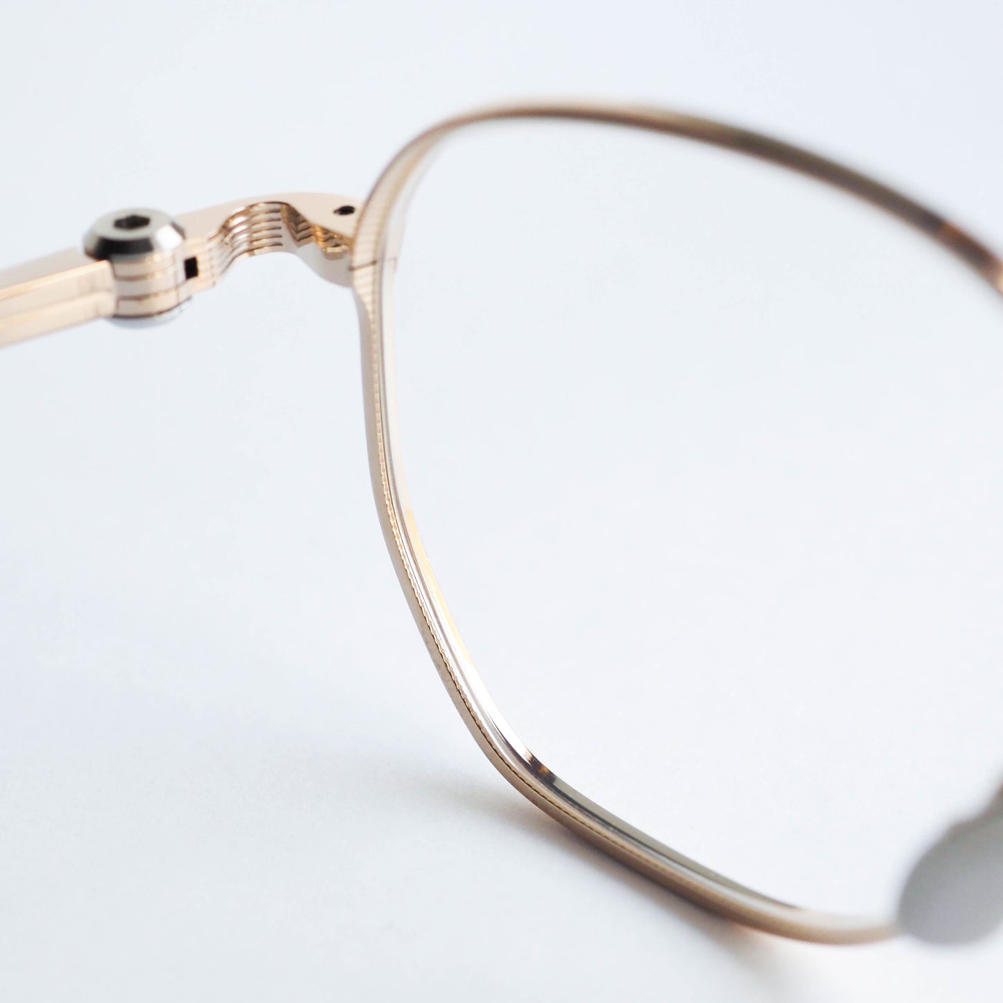MALIBU col.01 (White gold)