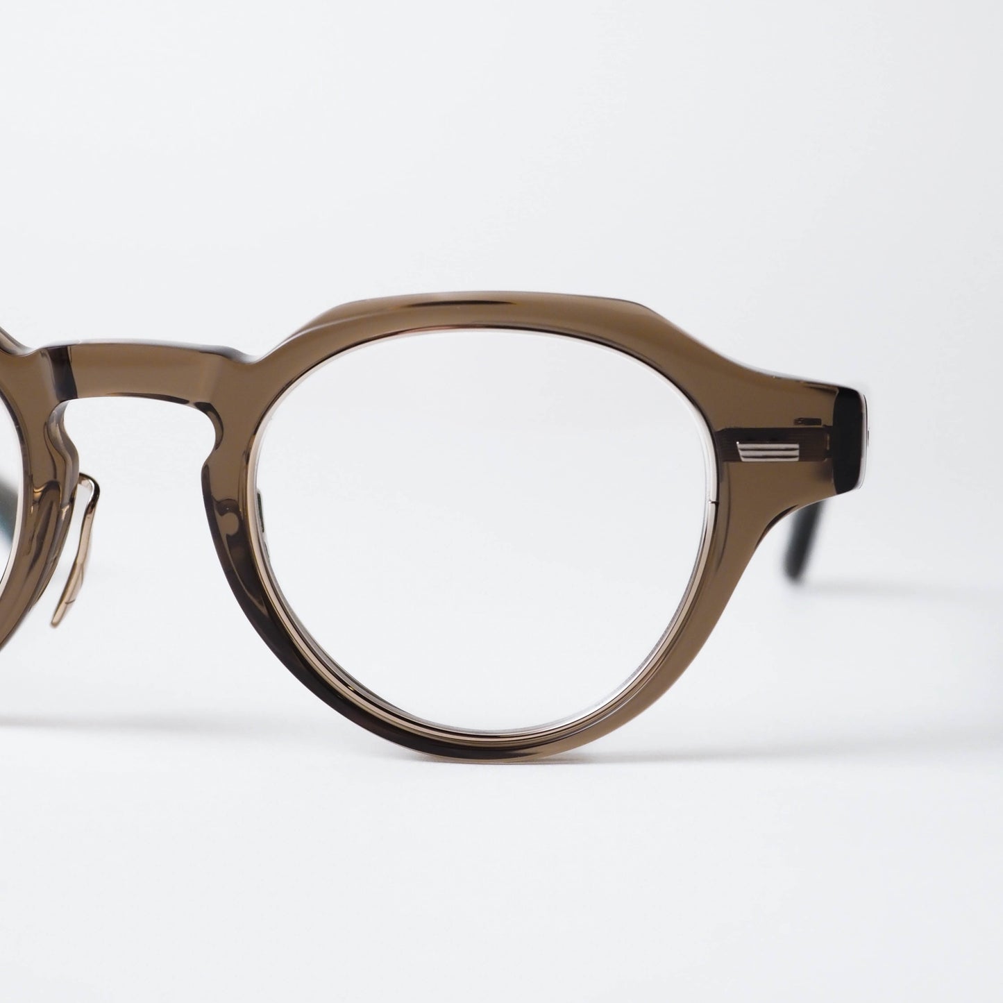 U-129RS DFW col.03(Brown / White gold)