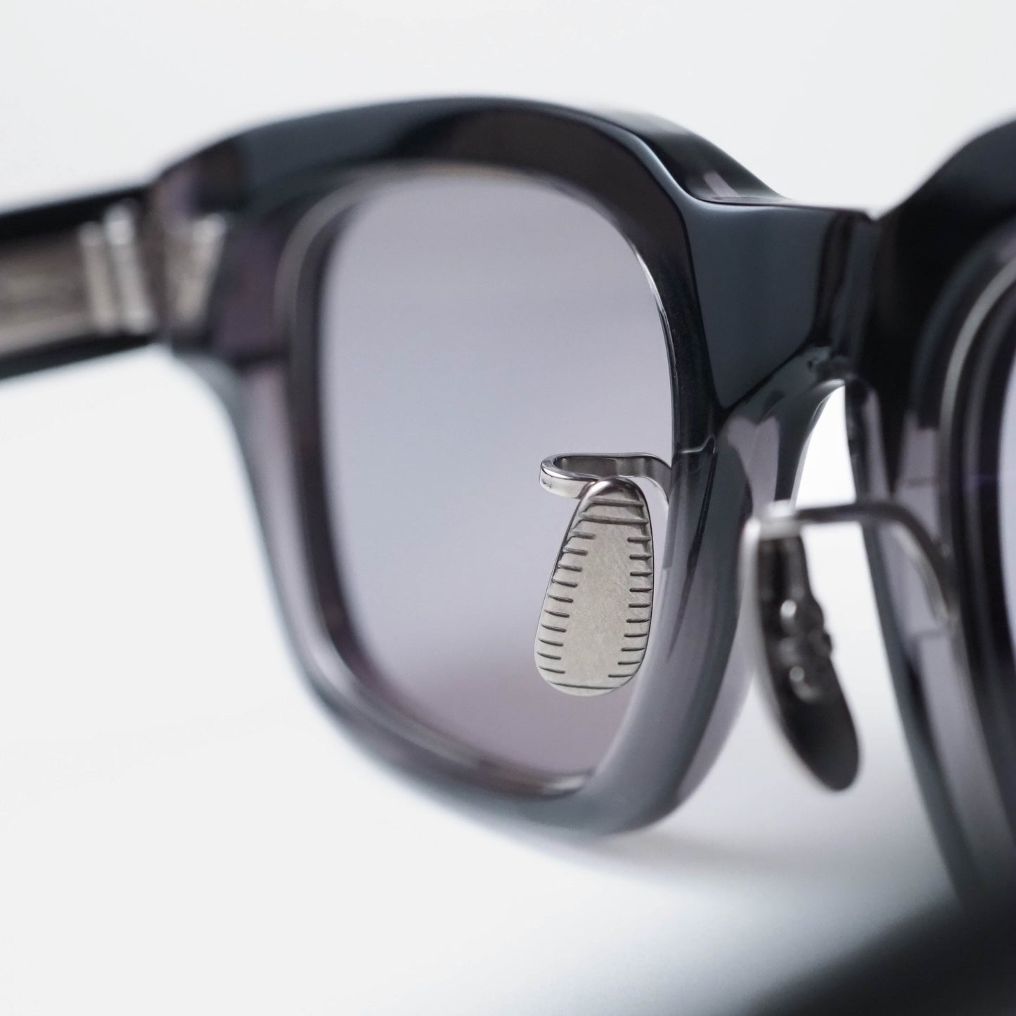 WILLIAMSBURG-SG col.02 (Black Clear / Silver)