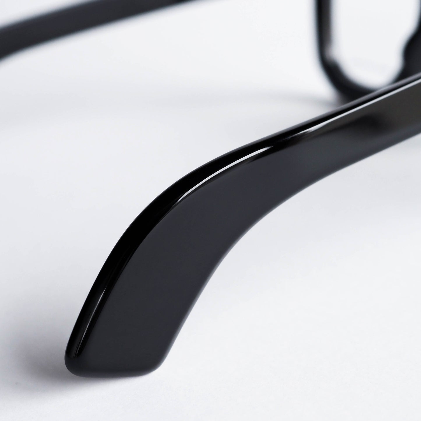 POLITICIAN(44☐28) col.Piano Black