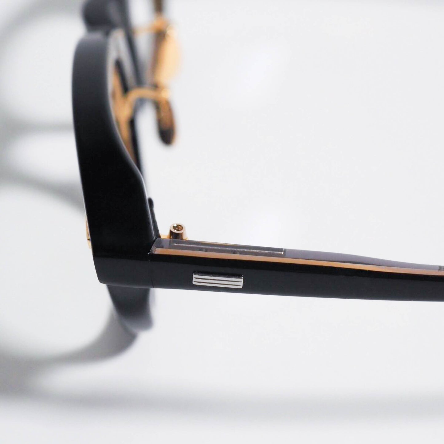 BASTILLE col.01 (Black/Gold)