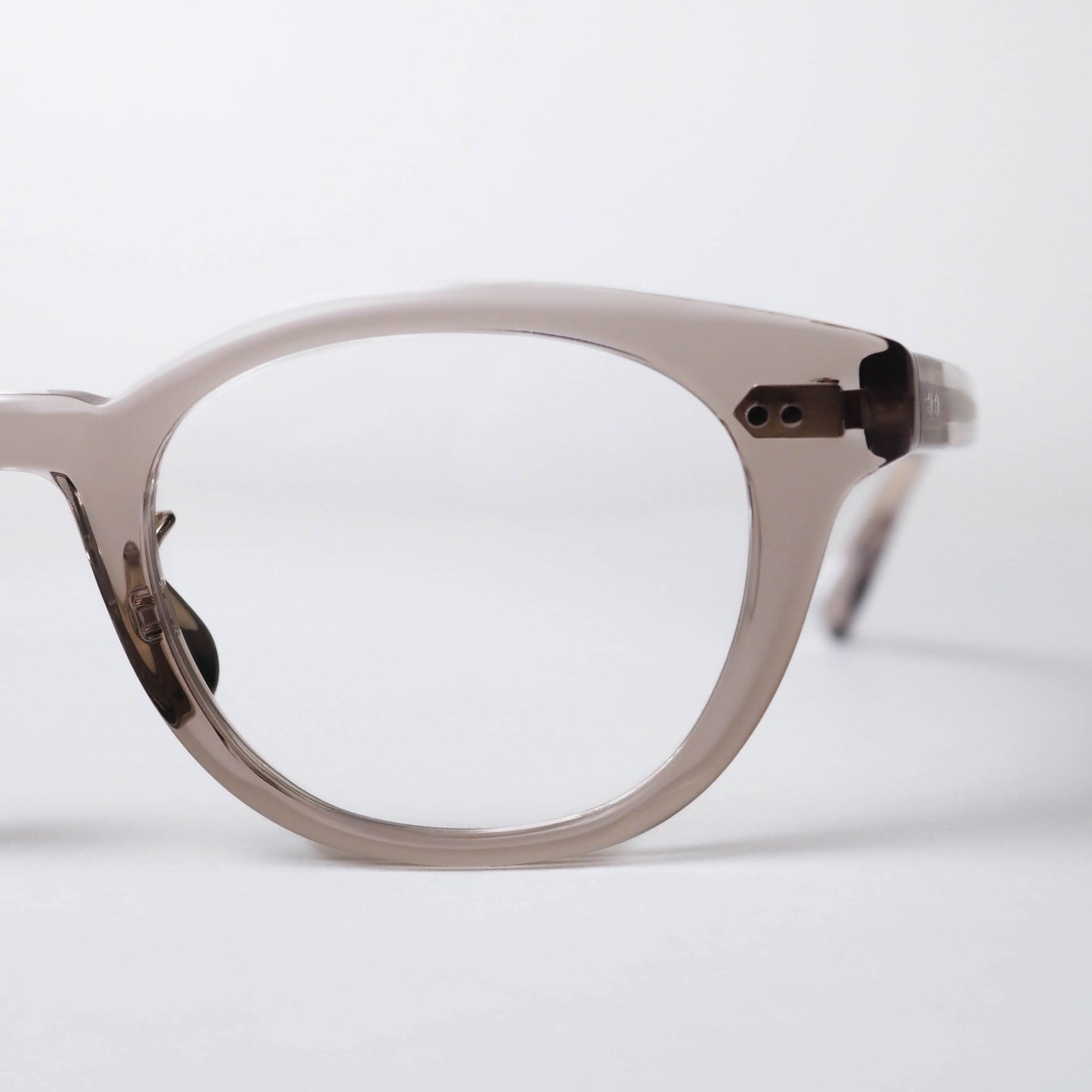 U-179 WLG col.03(Clear gray beige)