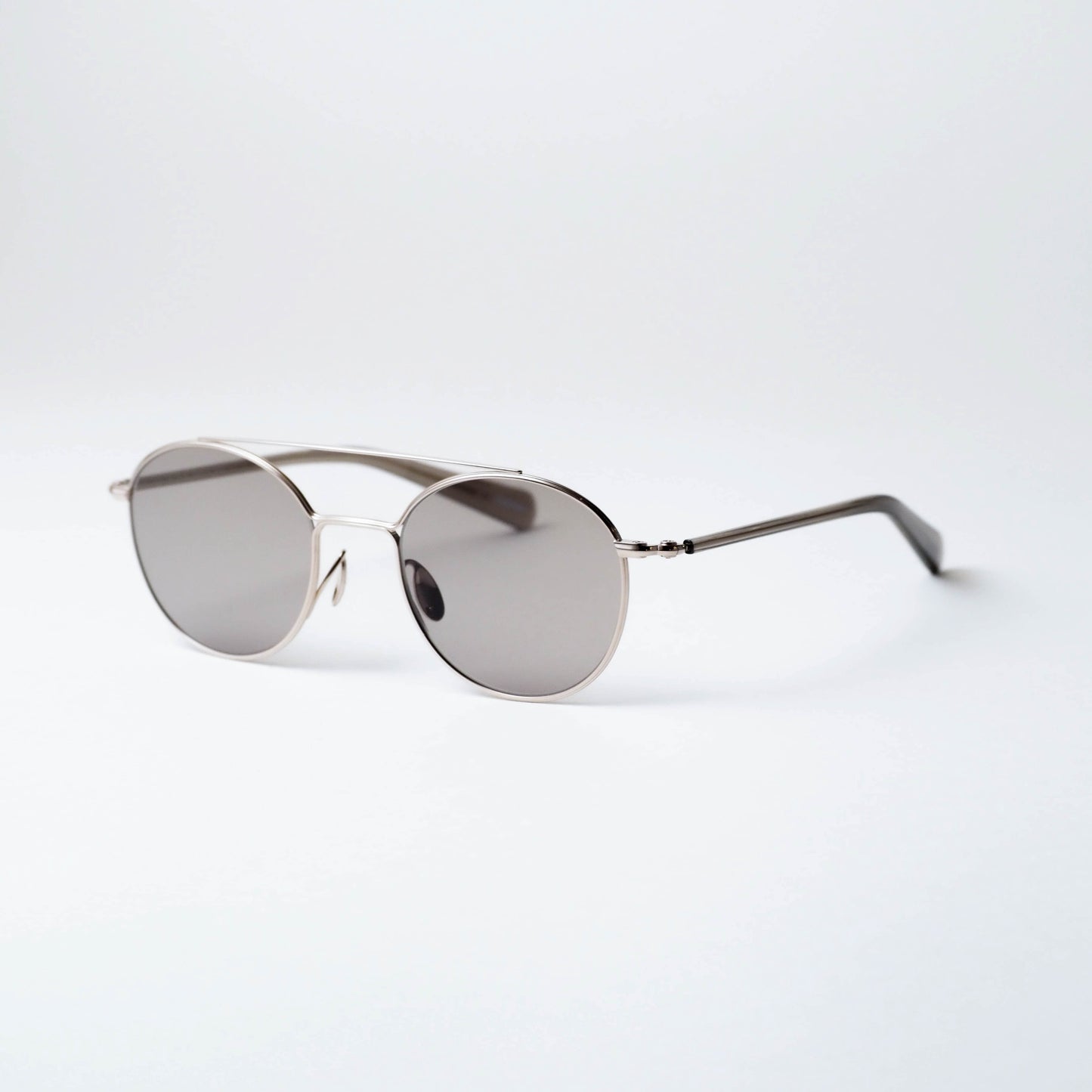 U-177-SG Aaron col.01(White gold / Taupe)