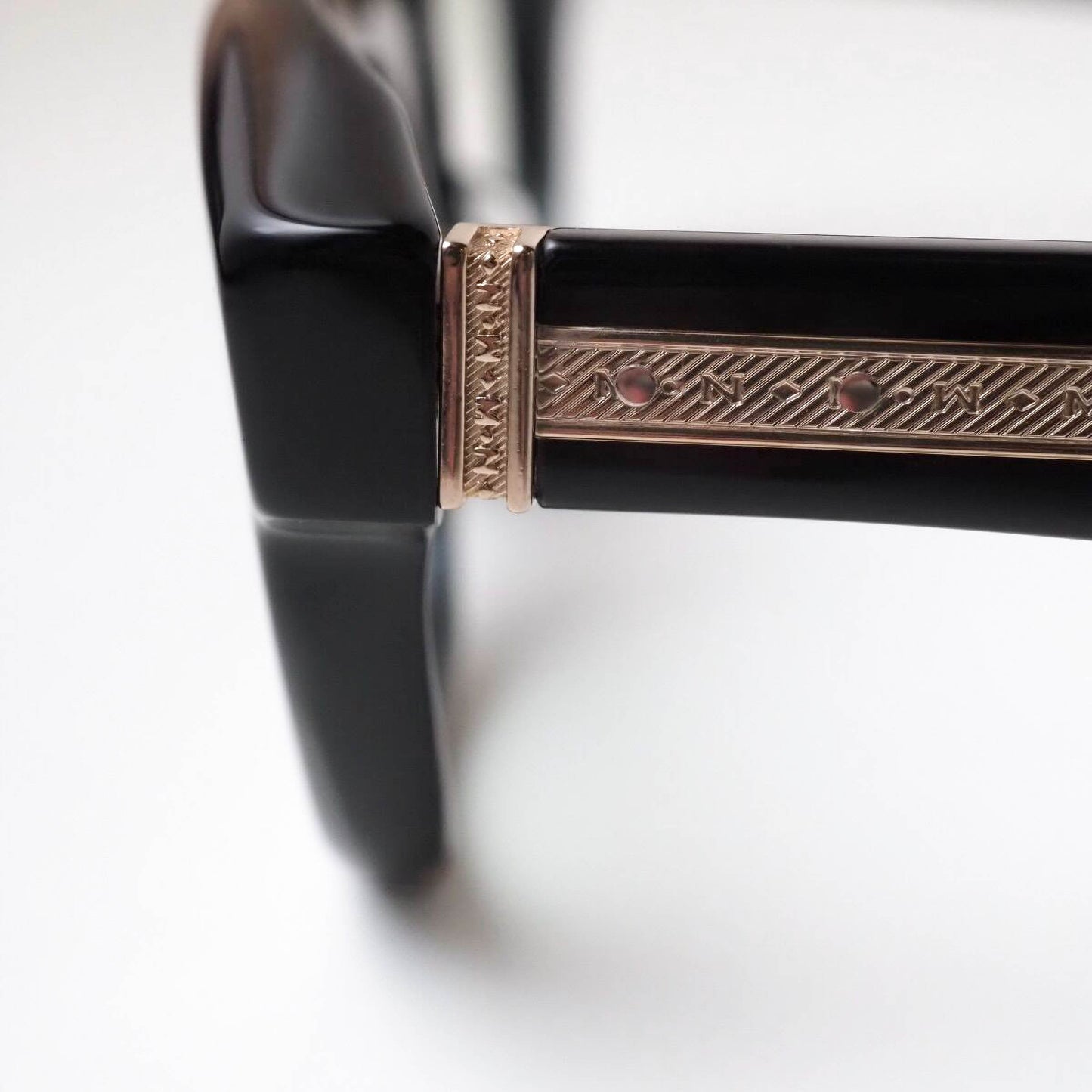 M1029 col.BLK-G
