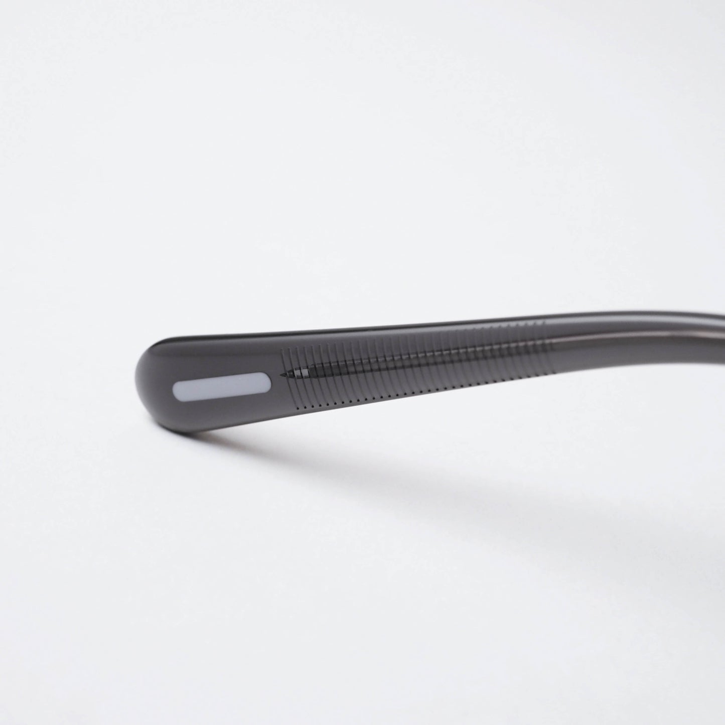 U-177 Aaron col.03(Omomuki / Clear gray)