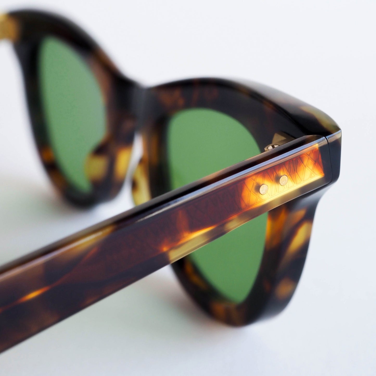 LE CHAT col.Dark Tort