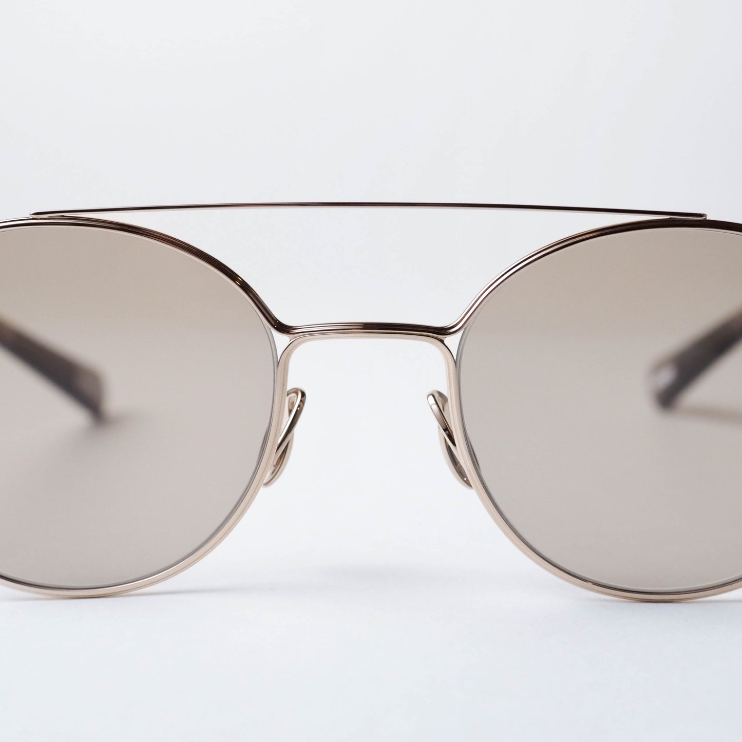 U-177-SG Aaron col.01(White gold / Taupe)