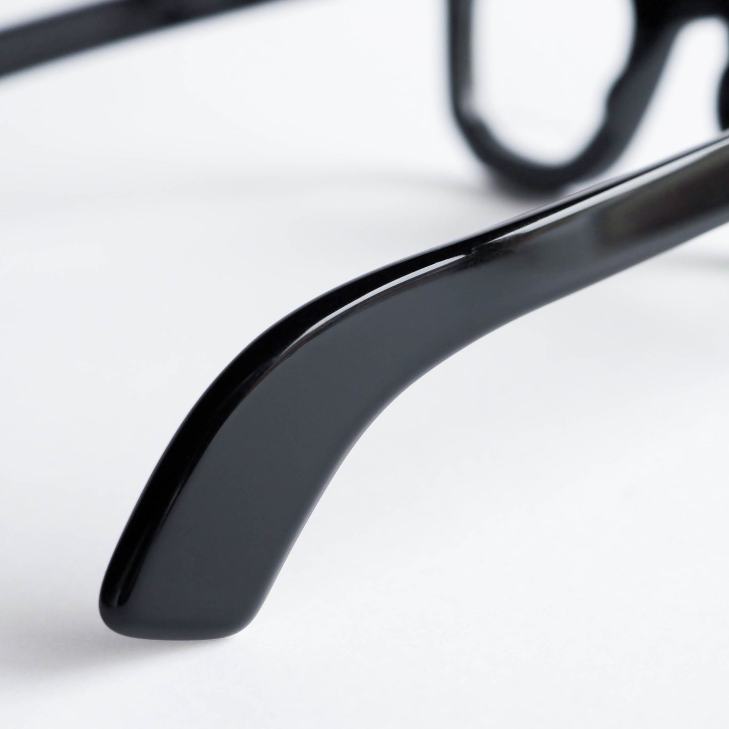 POLITICIAN(42☐28) col.Piano Black