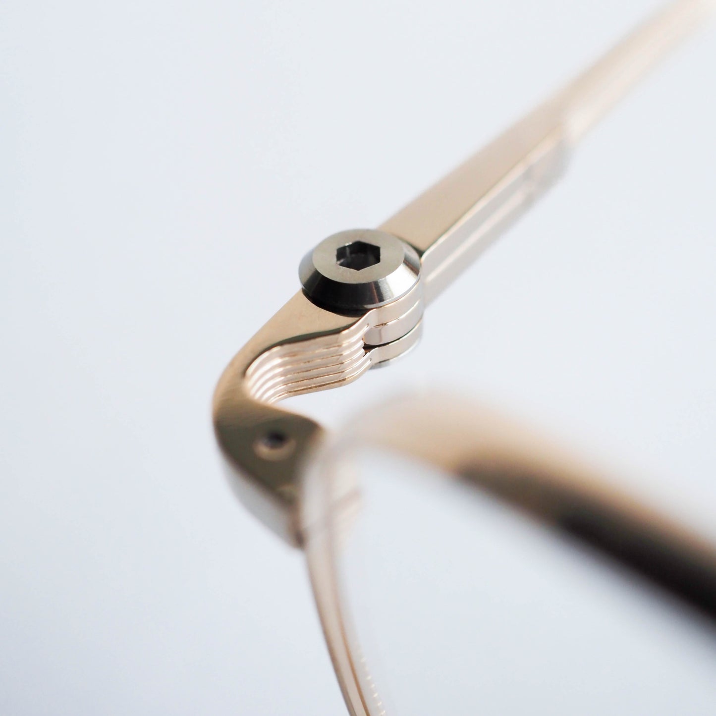 MALIBU col.01 (White gold)