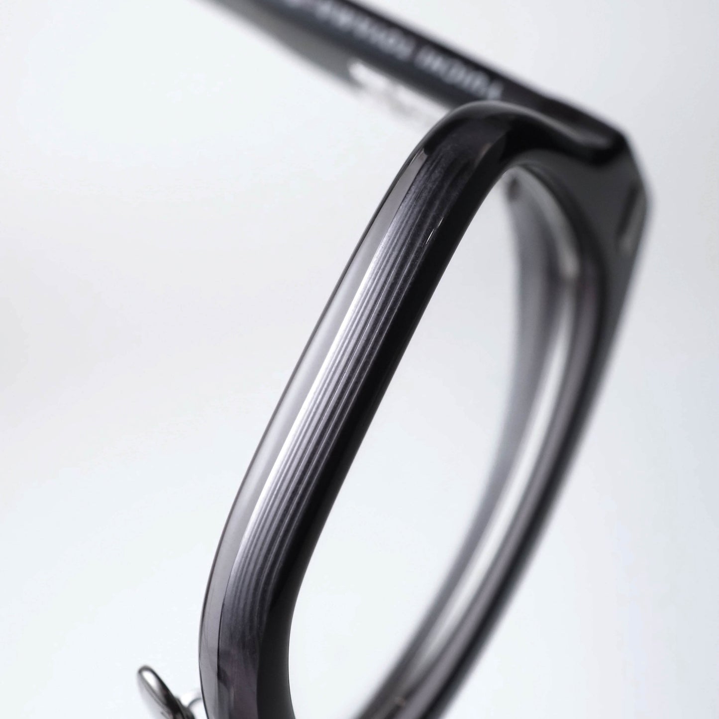 WILLIAMSBURG col.02 (Black Clear / Silver)