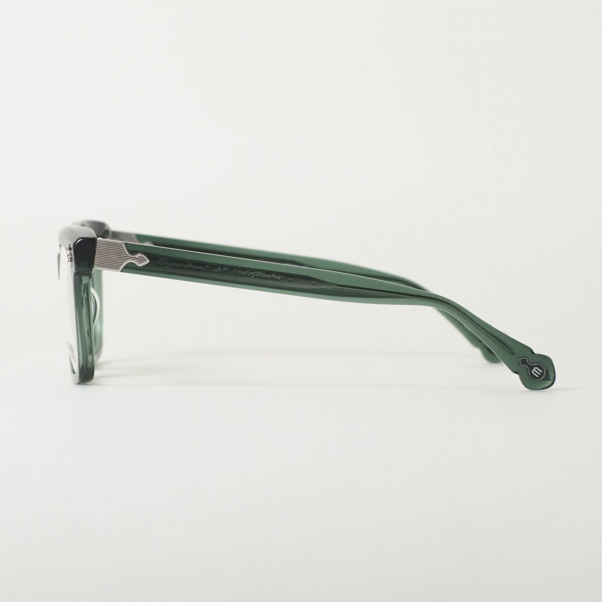 M1043 col.BGN
