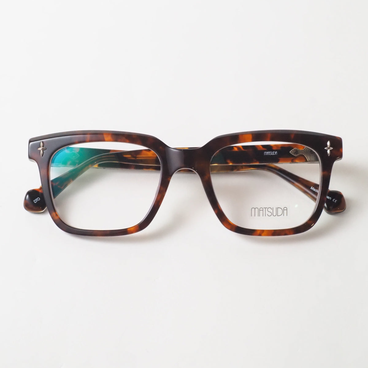 M1043 col.DTO