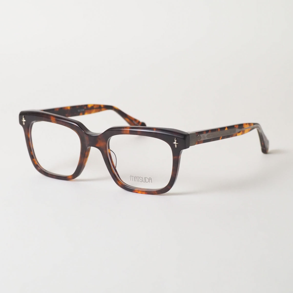 M1043 col.DTO