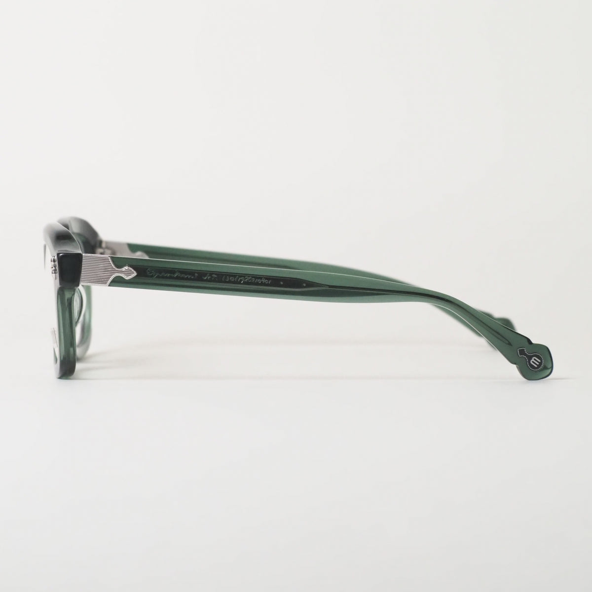 M1044 col.BGN