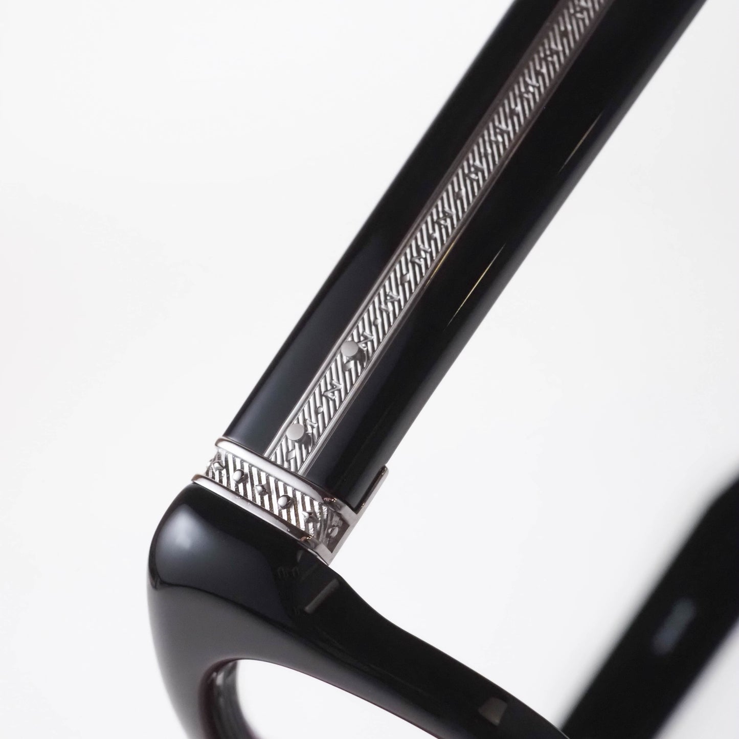 M1042 col.BLK-S
