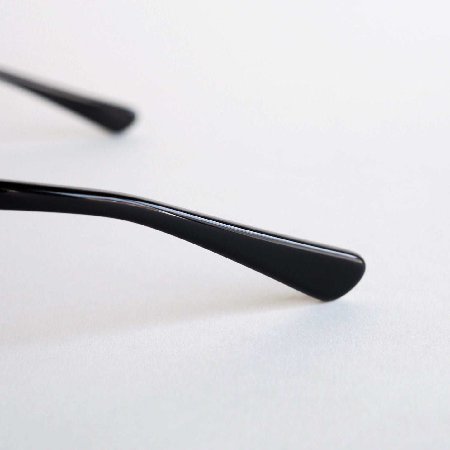 VOILA col.Piano Black