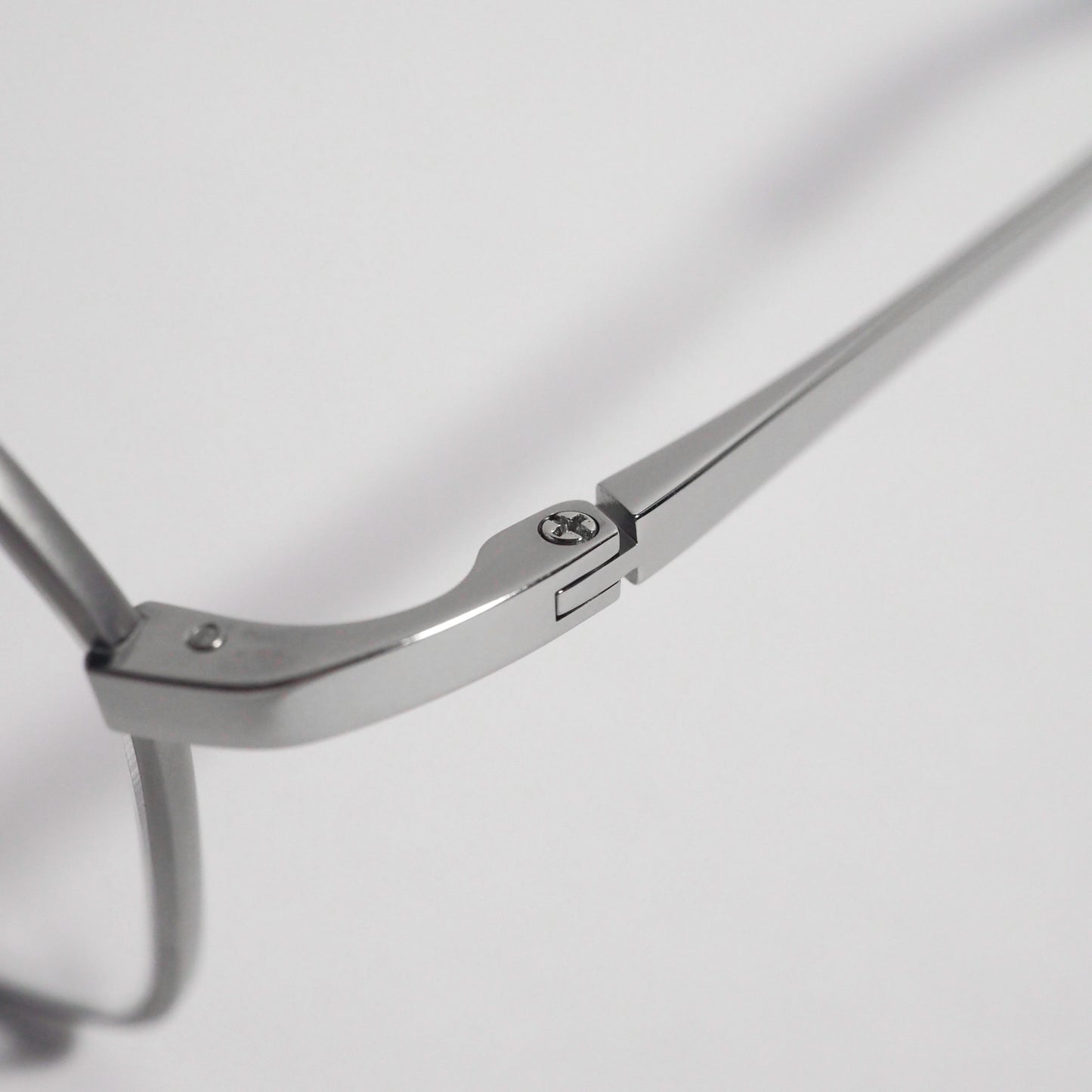 YA-042 col.02（silver / silver matte）