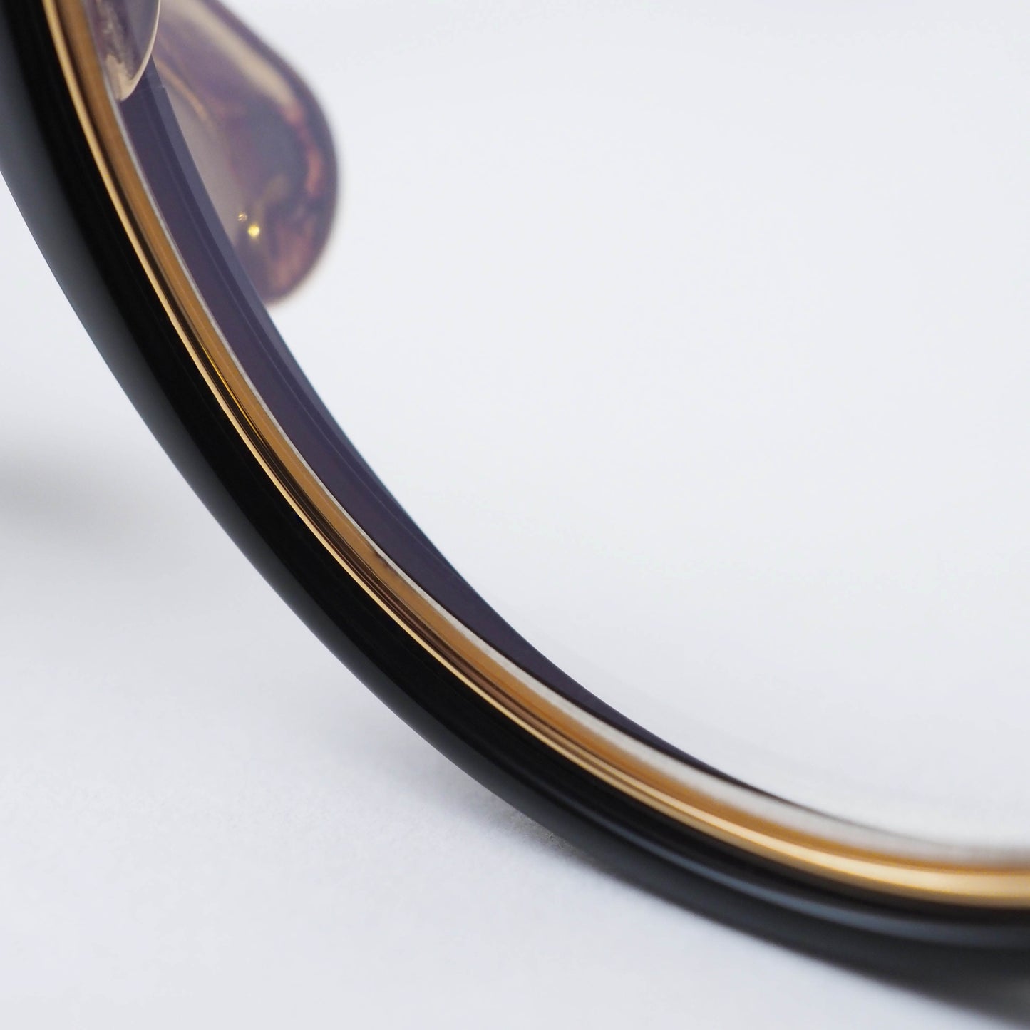 U-129RS DFW col.01(Black / Gold)