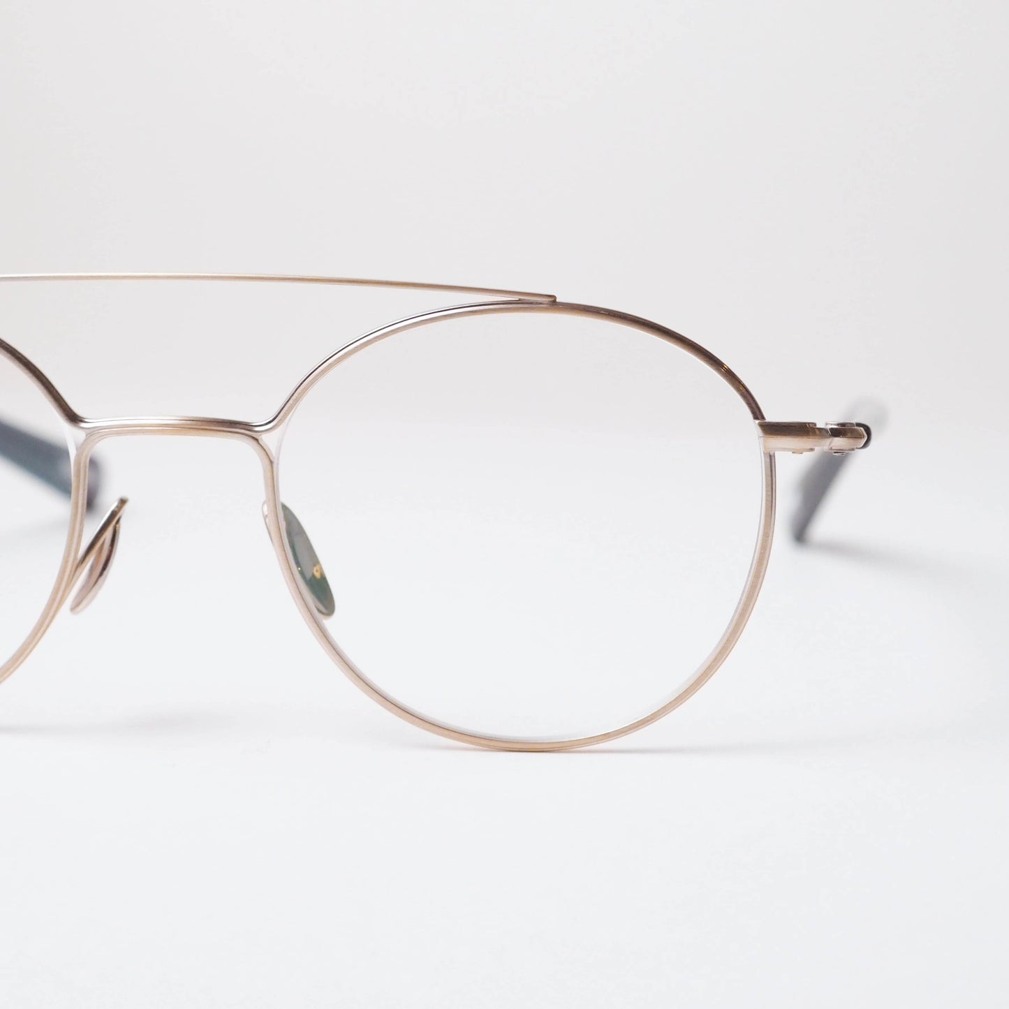 U-177 Aaron col.03(Omomuki / Clear gray)