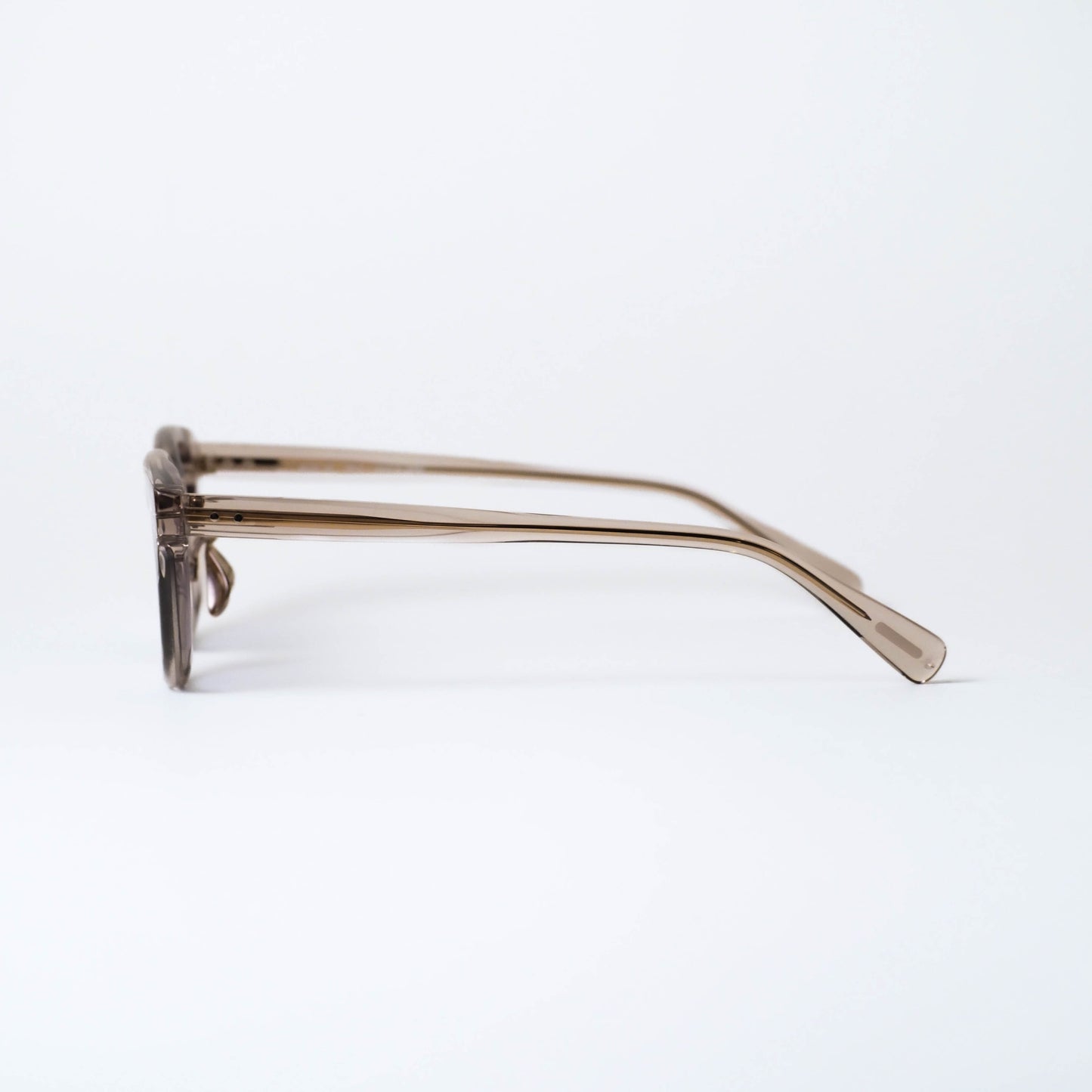 U-179 SG WLG col.03(Clear gray beige)