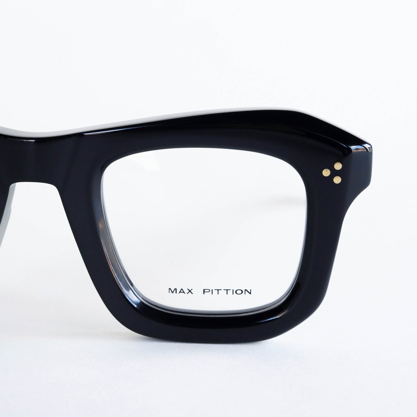 MONSTRE col.Piano Black