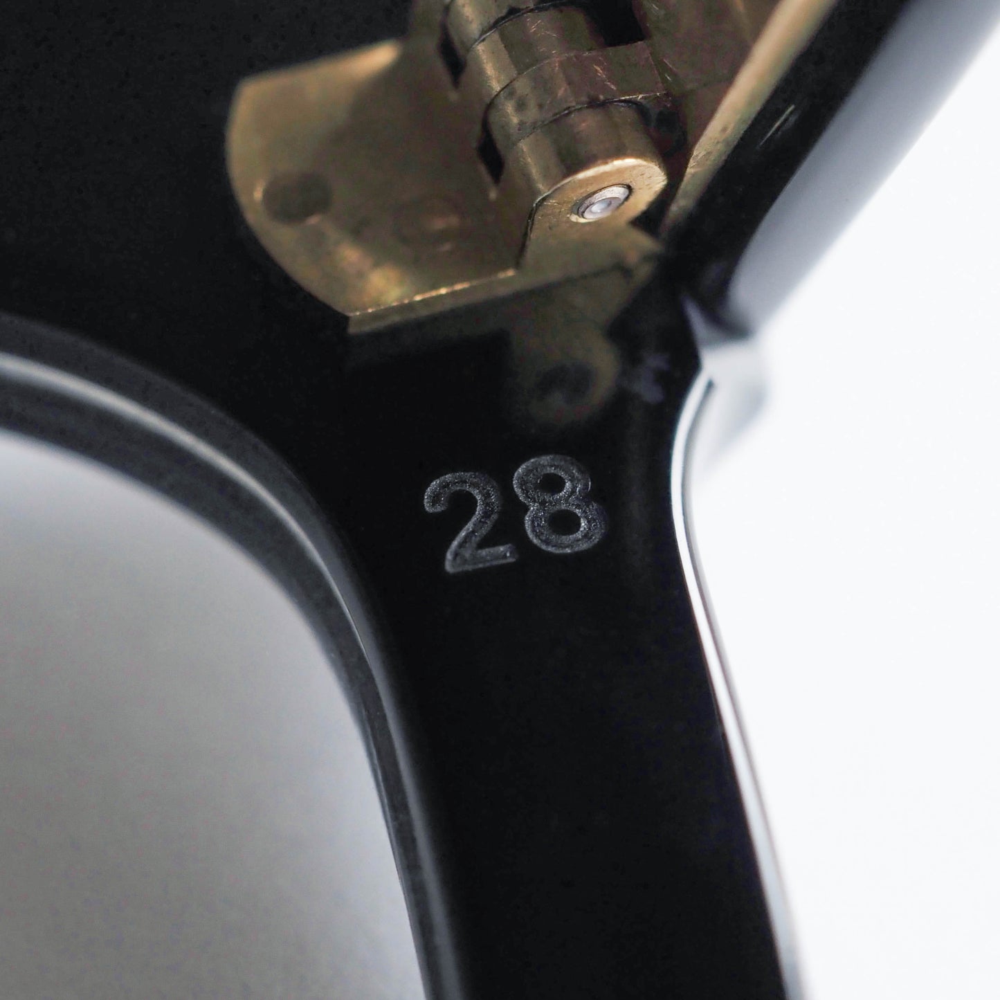 POLITICIAN(44☐28) col.Piano Black